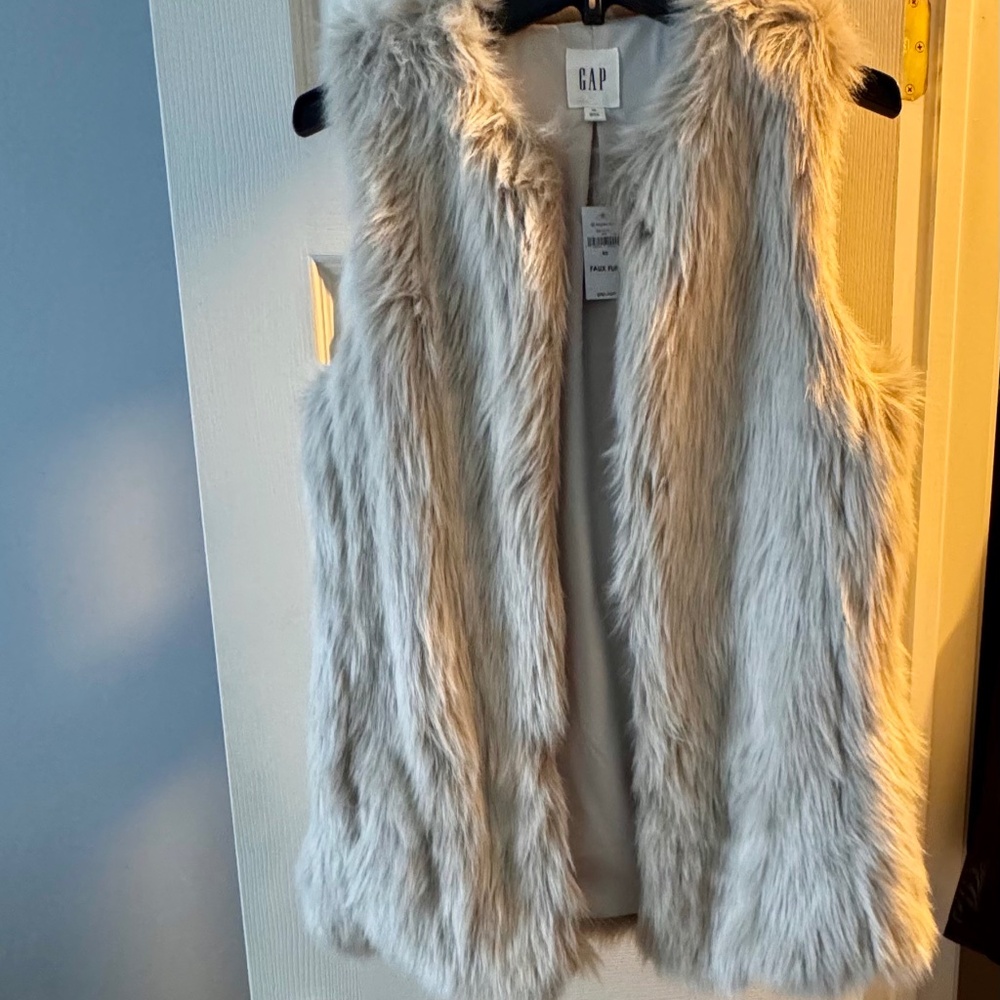 Faux fur vest 🍁